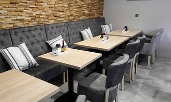 Úvodní text podkategorie Čalouněné lavice MADERA  1