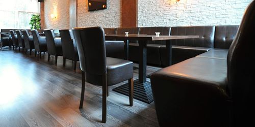 Uvodní text podkategorie čalouněné drevené židle -2