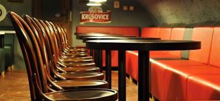Restaurační a bistro stoly